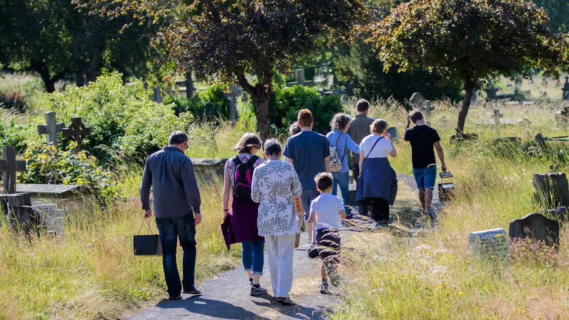 Putting heritage of burial grounds on the map Citizen scientists will be at heart of project