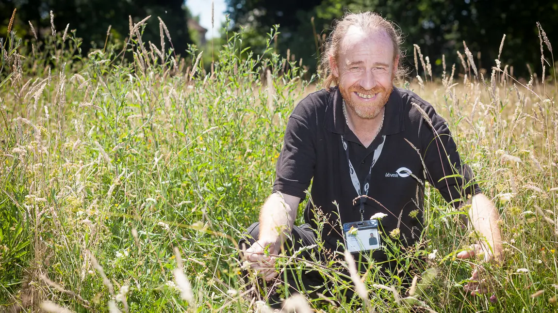 Changing lives: traineeship helps Darren give back to his local park Darren at Jubilee Country Park