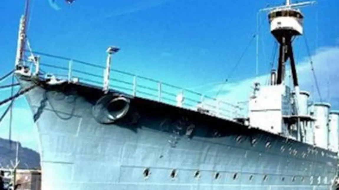 Bow of HMS Caroline