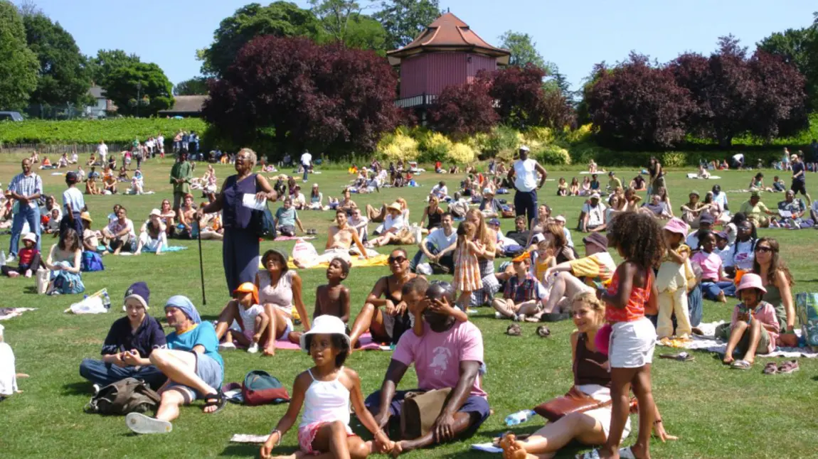 Horniman Museum Gardens People sitting in Horniman Museum Gardens