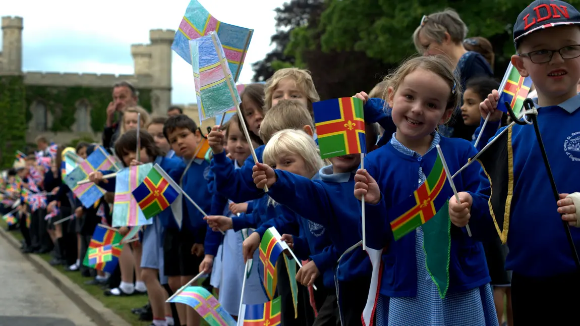 Crowds at the Royal opening