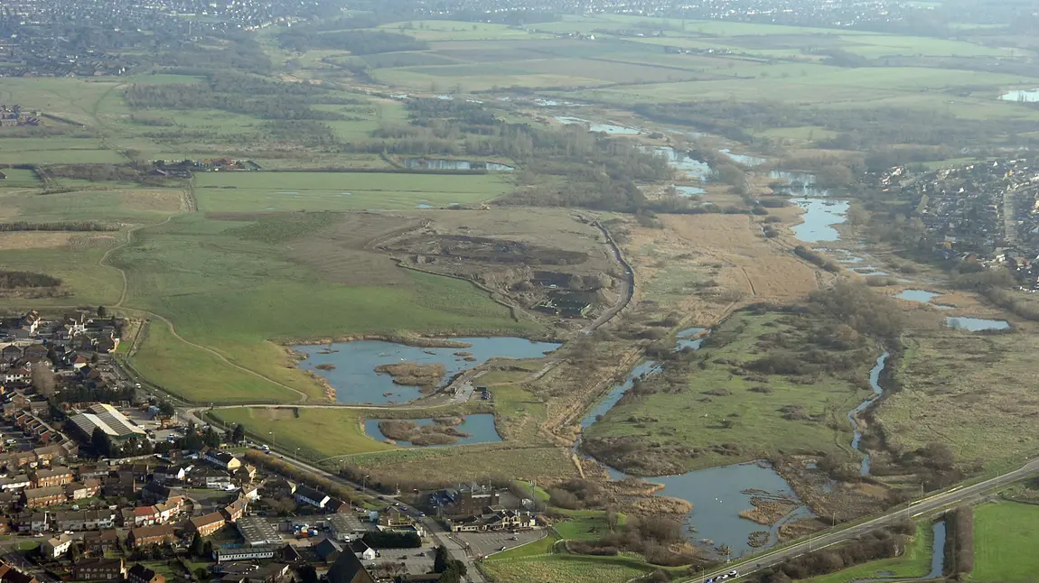 Ingrebourne valley looking north