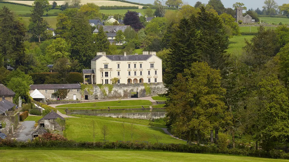 Plas Aberglasne Aberglasney inspiring the next generation of heritage gardeners