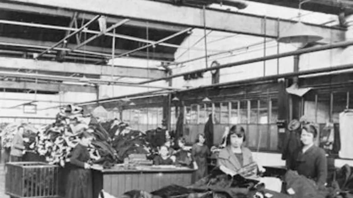 Newcastle Remembers: workers at Enderley Mills in 1916