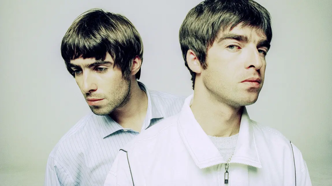 Llun o Liam a Noel Gallagher o fand roc Oasis