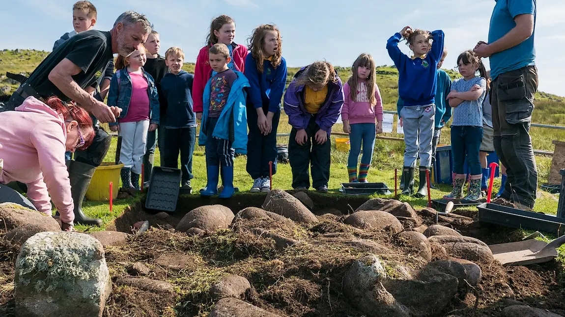 Staffin Primary School pupils during an archaeological dig