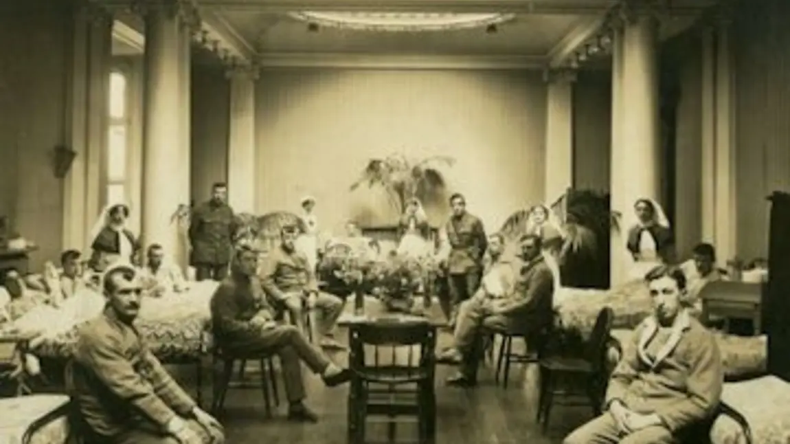 First World War troops in the Hatton Gallery used as a hospital during the war. Copyright Robinson Library Newcastle University