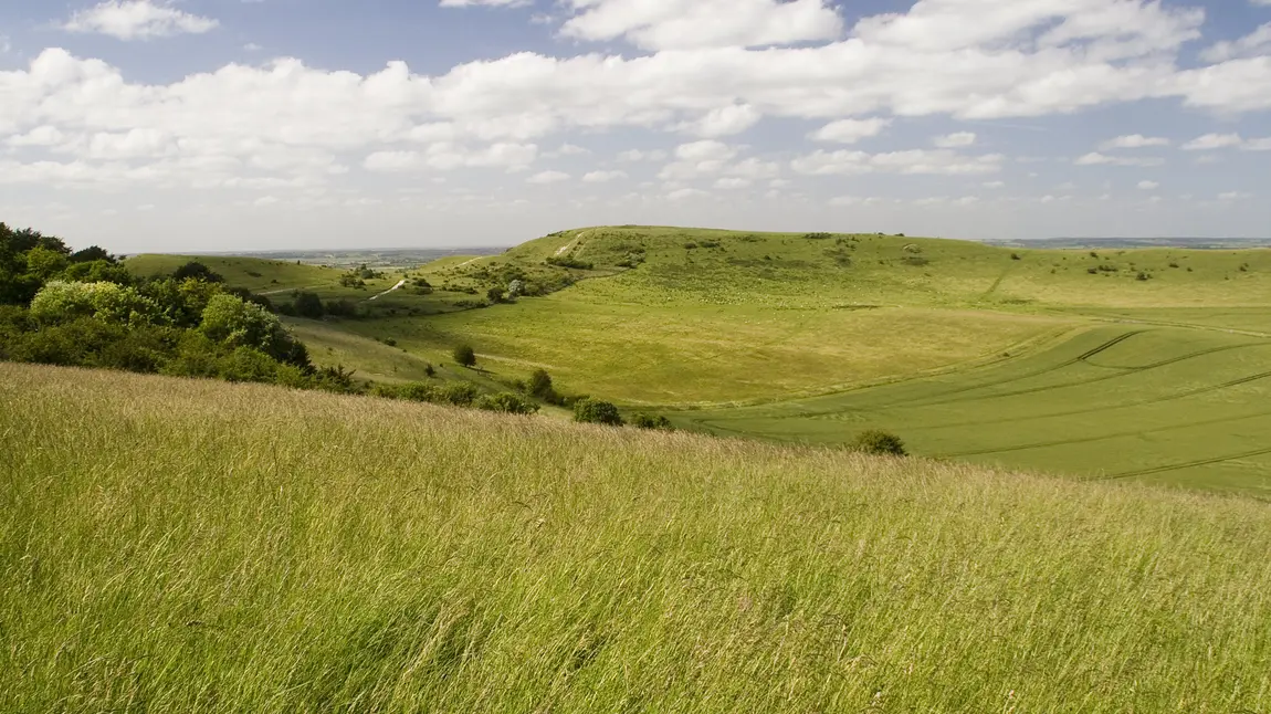 Exploring the Chilterns’ ancient hillforts…with lasers The view from in Ivinghoe Beacon in Hertfordshire