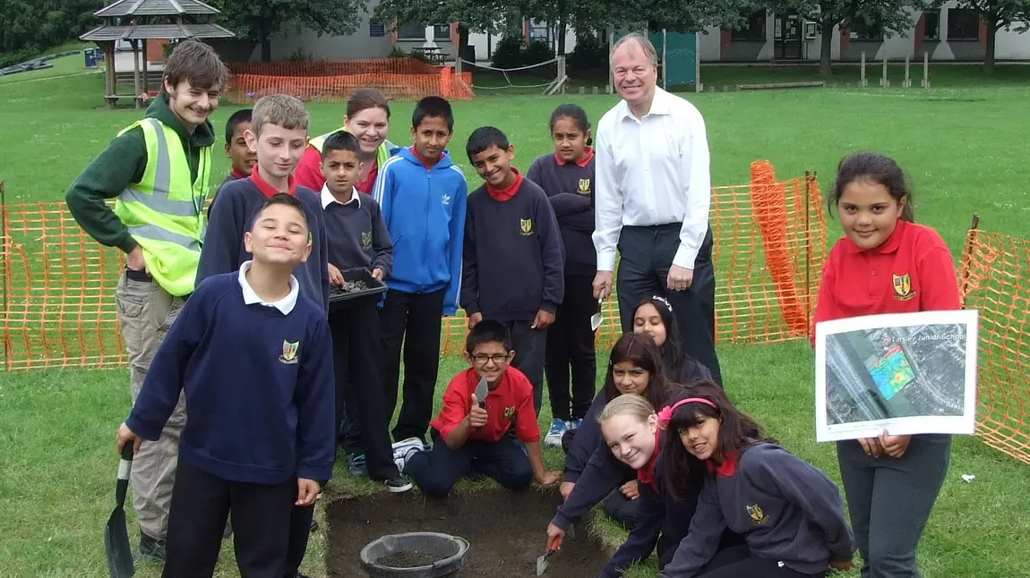 Tinsley Manor field work with Clive Betts MP