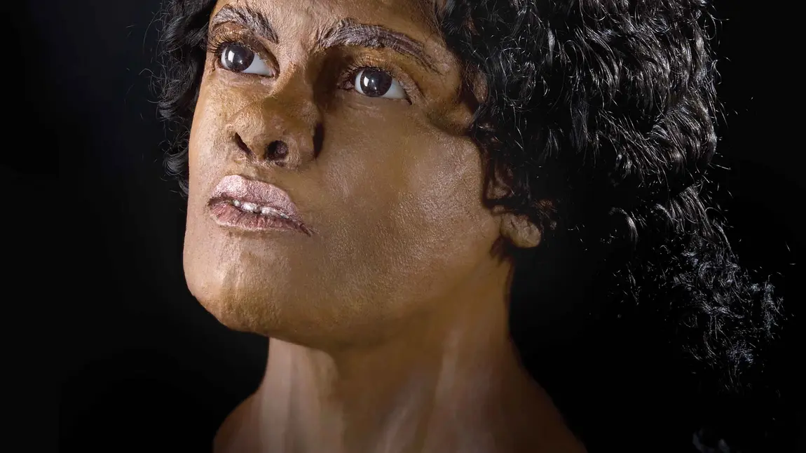 Reconstruction of the Beach Head Lady