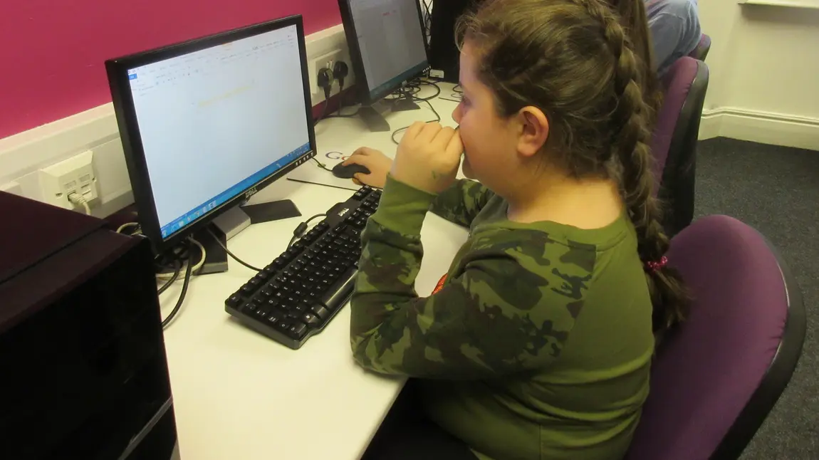 Young people using the internet to research the Somme
