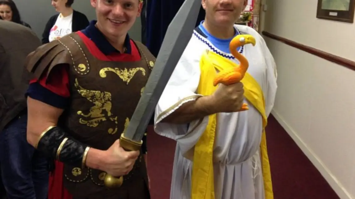 Two volunteers in Roman costume