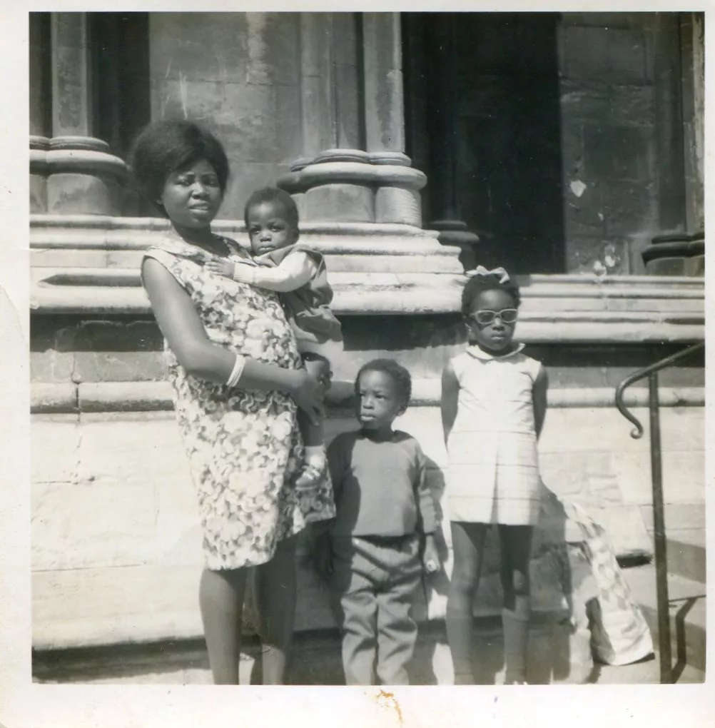 afristarfdn4.jpg A young family