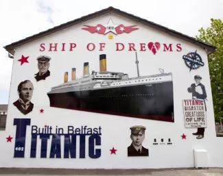 Wall mural showing text and images connected to the Titanic 